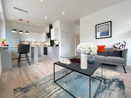 Avenue Court, Camberley, Surrey, GU15 - Photo 4