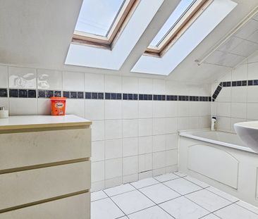 Stanwell New Road, Staines-upon-Thames, Surrey, TW18 4HY - Photo 6