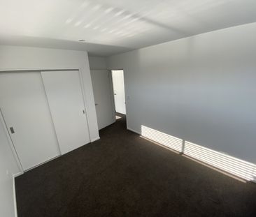 242 Edgeware Road, Edgeware - Photo 3