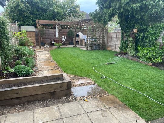 3 Bed Semi-Detached House, Rees Gardens, CR0 - Photo 1