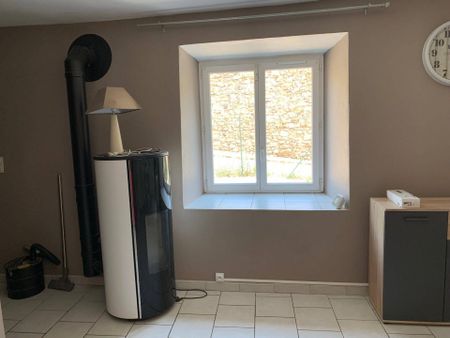 Location maison ancienne 3 pièces 61.92 m² à Les Salelles (07140) - Photo 2