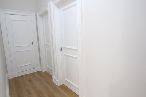 Alexandra Parade, Glasgow, G31 - Photo 1