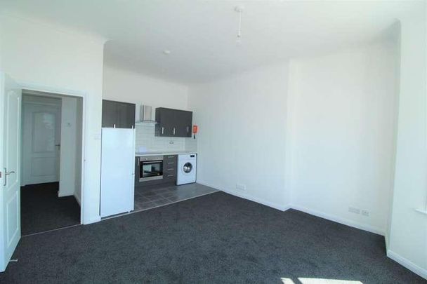 Cavendish Court, Marine Parade, Worthing, BN11 - Photo 1