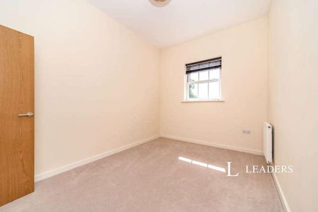 Shorts Building, Beauvais Square, Shortstown, MK42 - Photo 5