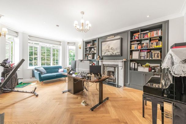 4 bedroom flat to rent - Photo 1