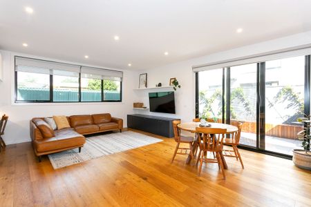 Contemporary Townhouse in Frankston High School Zone - Photo 2