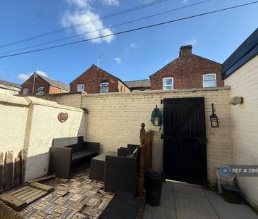 2 bedroom terraced house to rent - Photo 5