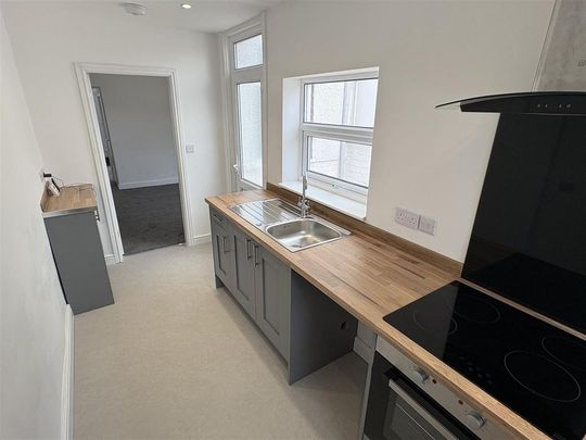 2 bedroom terraced house to rent - Photo 1