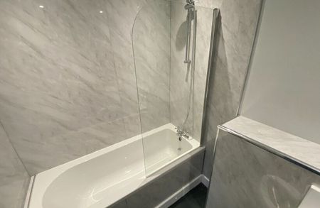 Flat 10 Oakfield House, Preston New Road, Blackburn. BB2 6AY - Photo 4