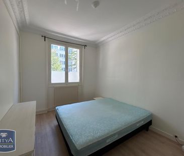 Location Appartement 2 pièces 41m² PARIS 18ème - Photo 3