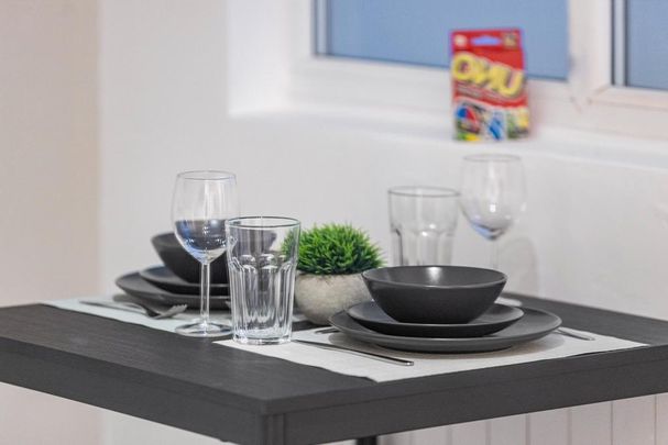 1 bedroom serviced apartment to rent - Photo 1