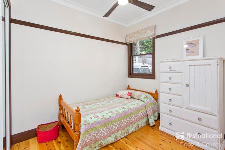 Charming and unique home - Photo 3