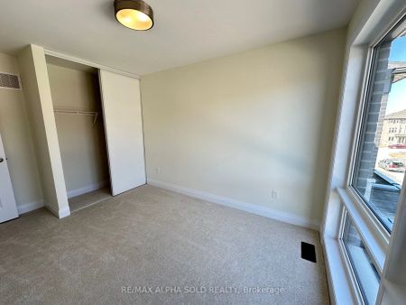 Property For Lease | E9262176 - Photo 4