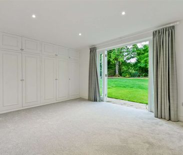 A recently refurbished 5 bedroom cottage available to rent in this ... - Photo 3