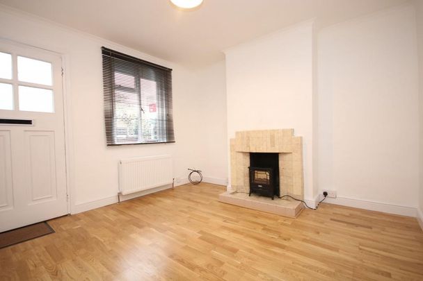 2 bedroom terraced house to rent - Photo 1