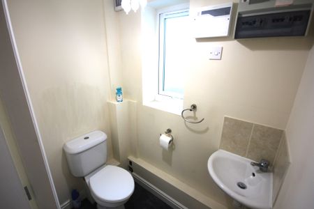 Brookside Cottages, Stanifield Lane - Photo 3