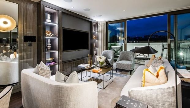 3 bedroom conversion flat with 1 reception and 3 bathrooms in Maida Vale, W8 - Photo 1
