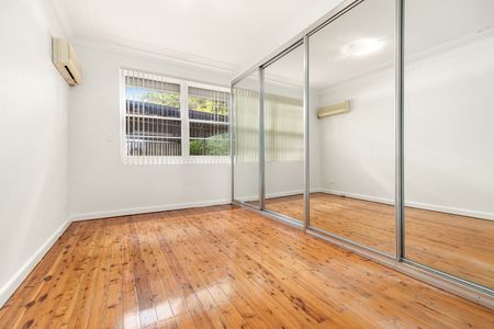 150 Greville Street, Chatswood NSW 2067 - House For Rent | Domain - Photo 2
