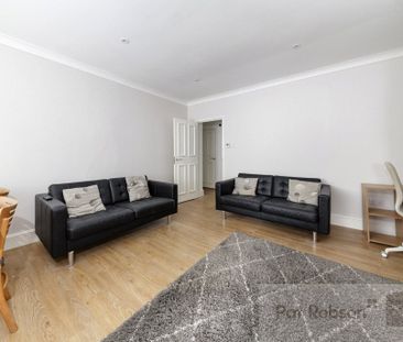 North Terrace, Newcastle Upon Tyne - Photo 2