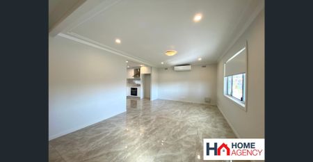 3 BEDROOM FAMILY HOME - Photo 3