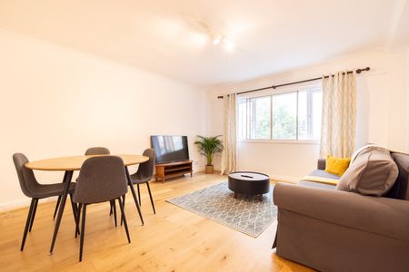 2 Bed Flat, Chenies House, W2 - Photo 3
