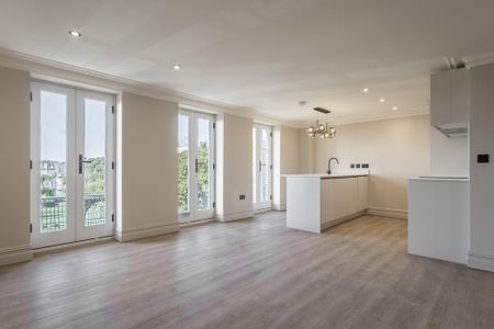 3 bedroom flat to rent - Photo 4