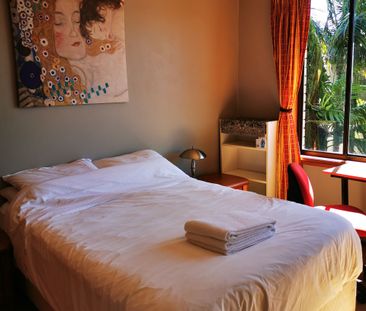 Affordable Fully Furnished Flat in Beverly Hills (Bill Includes) - Photo 1