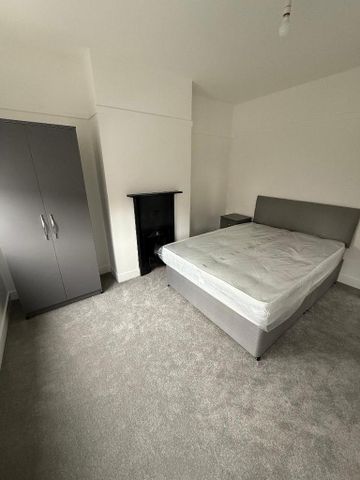 2 bedroom house share to rent - Photo 3