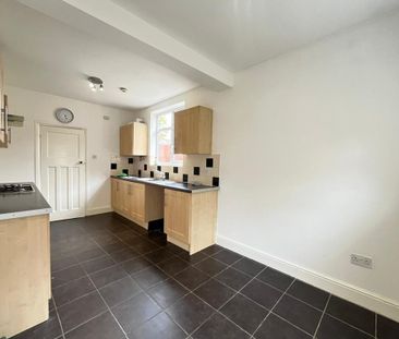 3 bedroom semi-detached house to rent - Photo 4