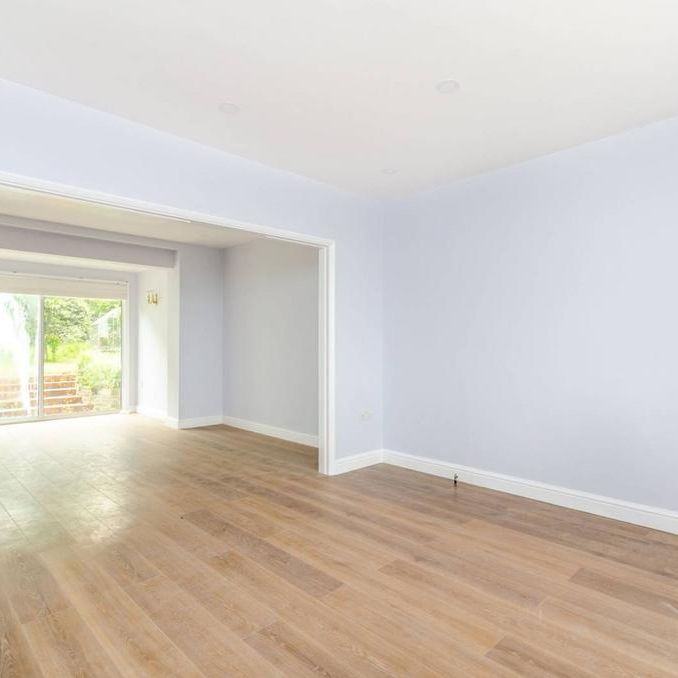 4 bedroom detached house to rent - Photo 1