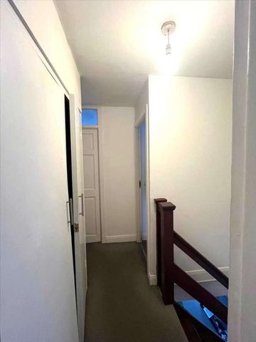 Artemis Close, Driveway & Garage, Gravesend, DA12 - Photo 3