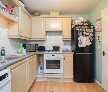 3 bedroom semi-detached house to rent - Photo 5