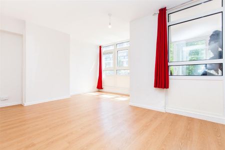 3 bedroom flat to rent - Photo 5
