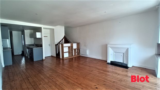 Location Appartement 4 pièces 91m² VANNES 56000 - Photo 1