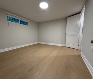 For Lease - 117 Sherwood Forest Drive Unit# B, Markham, Ontario - Photo 6