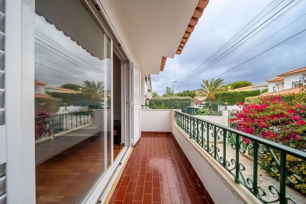 Luxury 3 bedroom Detached House for rent in Cascais e Estoril, Portugal - Photo 1