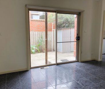 Spacious Home.. - Photo 6
