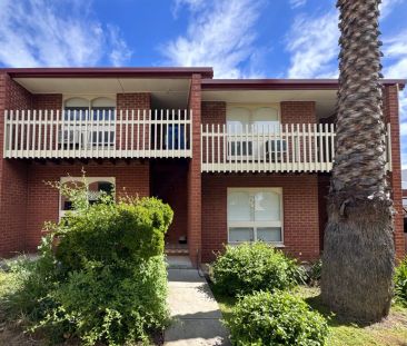 “Hi, I’m your well-located spacious 2-bedroom townhouse” - Photo 6