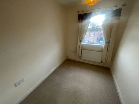 Town house to rent on - Photo 2
