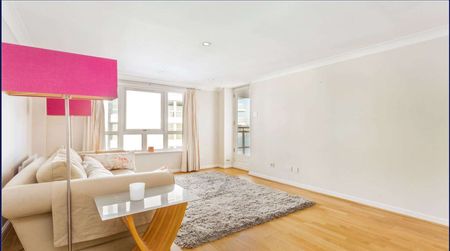 Bright and airy 2 double bedroom, 2 bathroom apartment with parking. - Photo 3