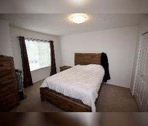 3 Bed 2.5 Bath Duplex Southfort Fort Saskatchewan - Photo 4
