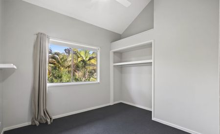 Spacious Family Home In Robina! - Photo 2