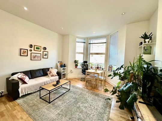 1 Bed Flat, Skardu Road, NW2 - Photo 1