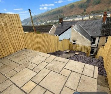 3 bedroom terraced house to rent - Photo 4