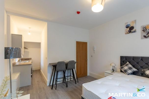 Studio to rent - Photo 1