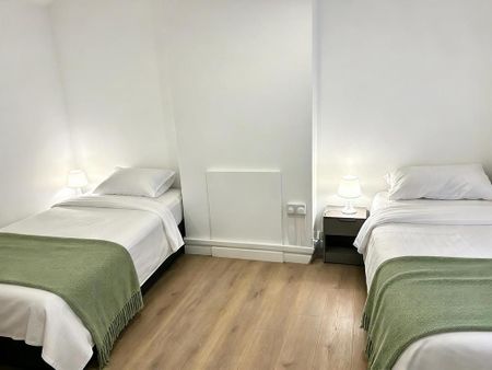 3 bedroom terraced house to rent - Photo 3