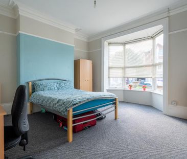 5 bedroom terraced house to rent - Photo 4