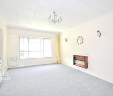 2 bedroom ground floor flat to rent - Photo 1