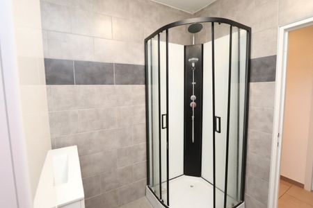 DRIESLAAPKAMER APPARTEMENT IN HARTJE KORTRIJK - Foto 4