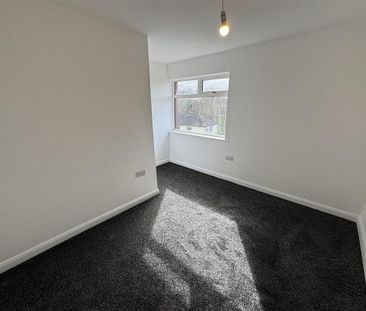 2 bedroom end of terrace house to rent - Photo 5